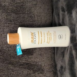 Raw Sugar Body wash Almond Milk & honey